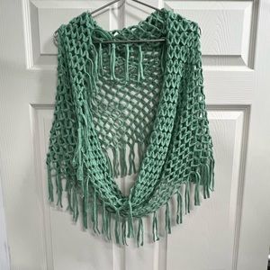 D&Y Green Scarf - EUC